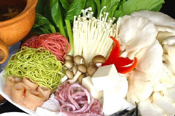 Cách Nấu Lẩu Chay Chua Cay Đậm Đà Ngon Miệng - 200 Món Ăn Chay